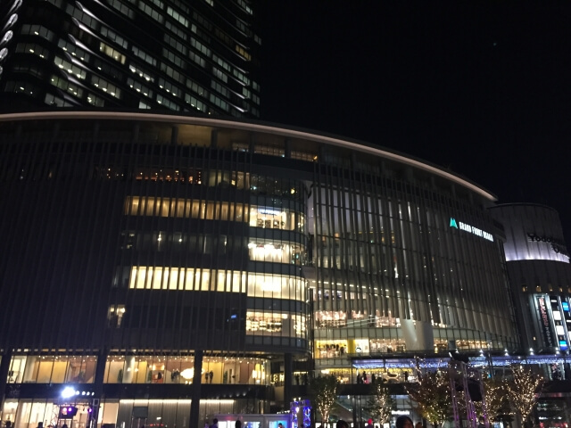 夜22時まで営業